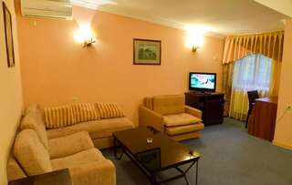 Отель Hotel Old Town Кутаиси Люкс с видом на город-1